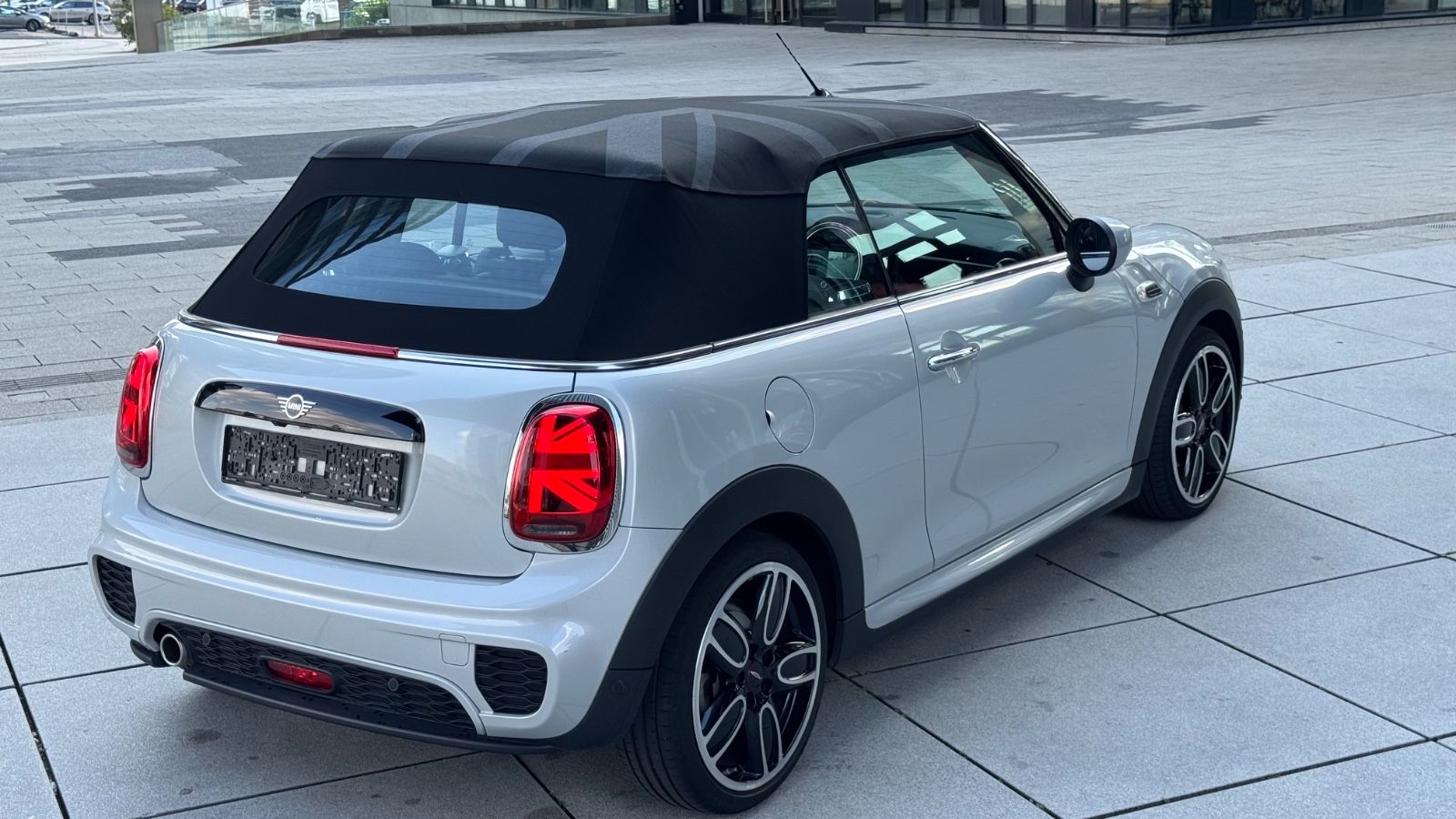 MINI Cabrio John Cooper Works - Samsaru's Car Outlet
