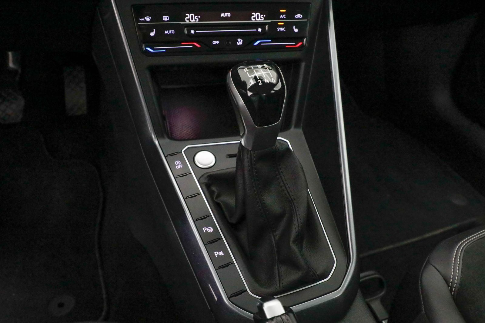 Volkswagen Taigo 1.0 TSI Style - Samsaru's Car Outlet