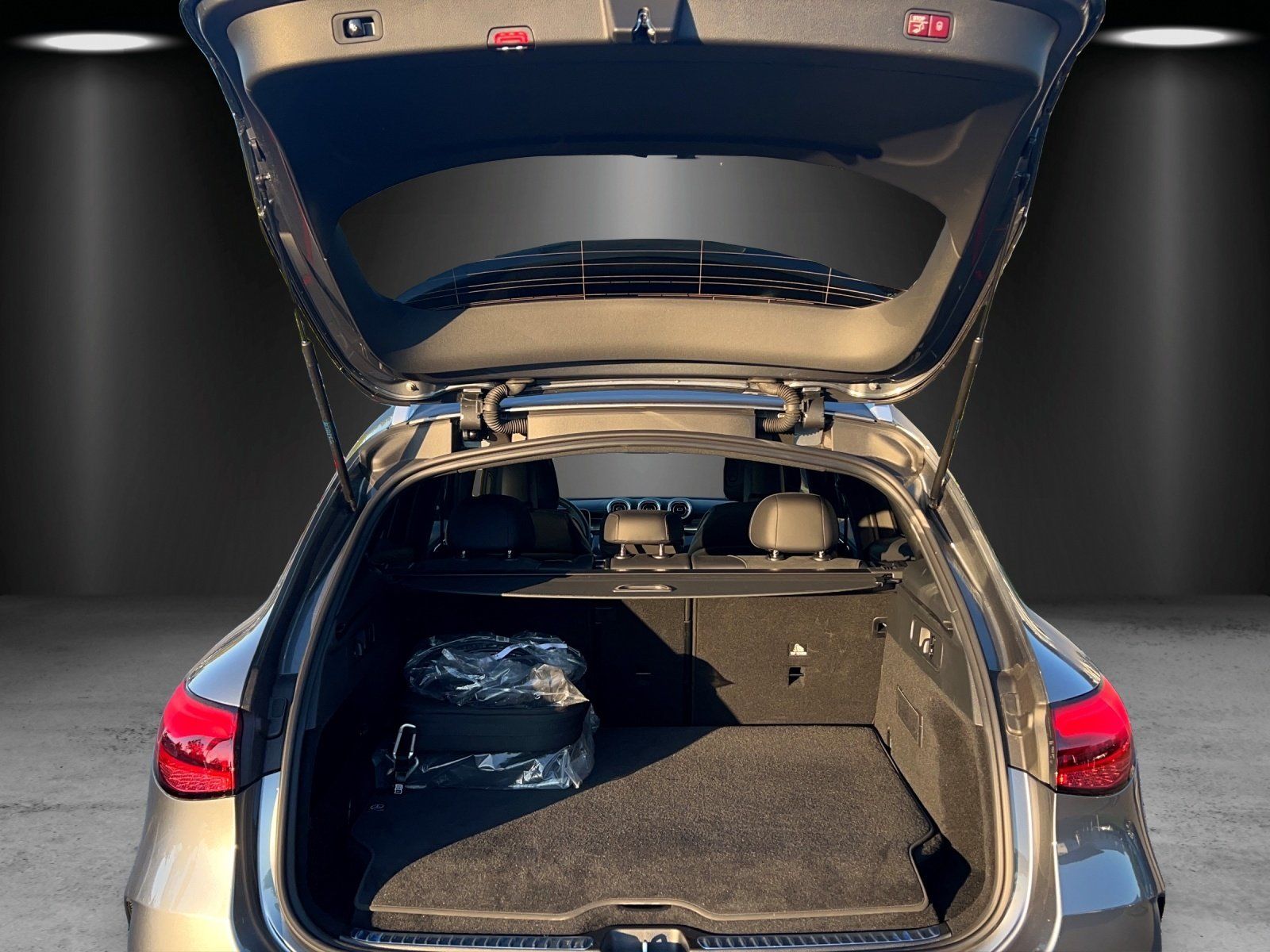 Mercedes-Benz GLC 300 de 4M+AMG-Line+PSD+AHK+Memory+DISTRONIC