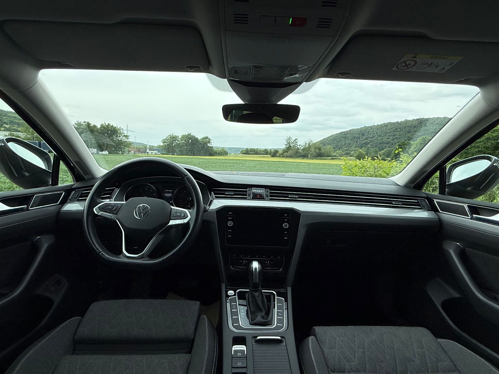Volkswagen Passat Variant Business - Samsaru's Car Outlet