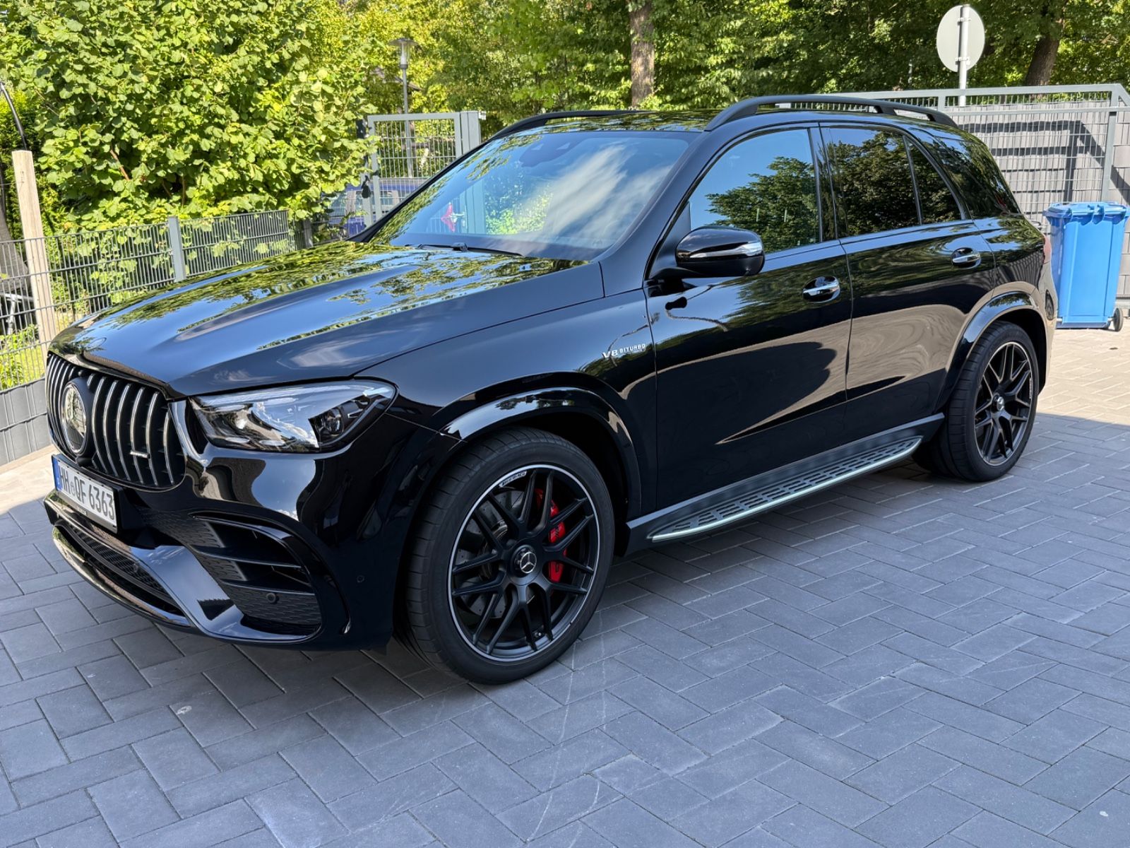 Mercedes-Benz GLE 63 AMG Black Red Seats Carbon