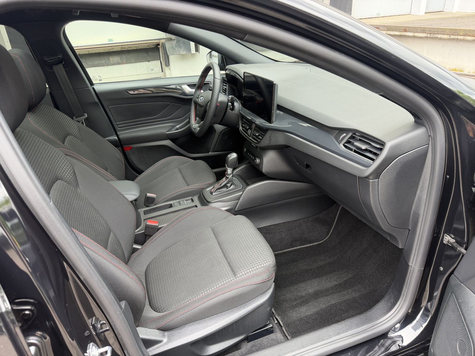 Ford Focus ST-Line LED Navi ACC-Tempomat Pano Kamera
