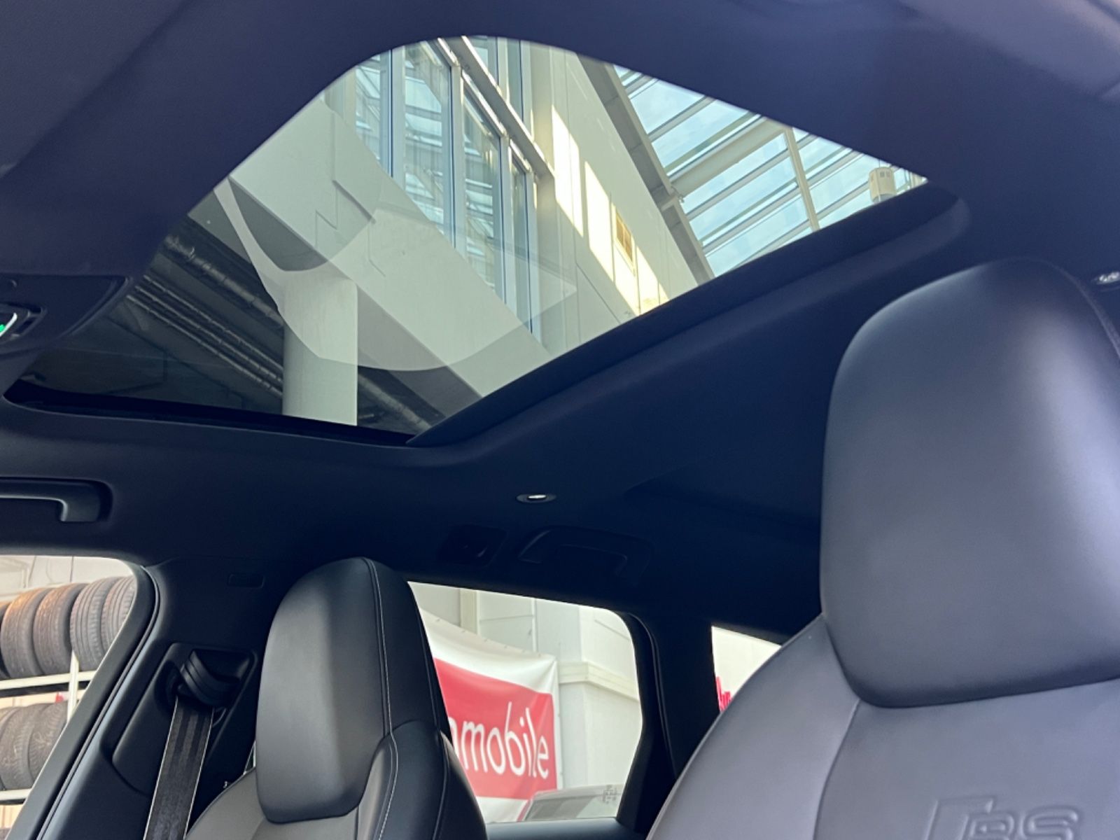 Audi RS6 4.0 TFSI  DynamikPlus+305kmh+Panoramad.+HUD