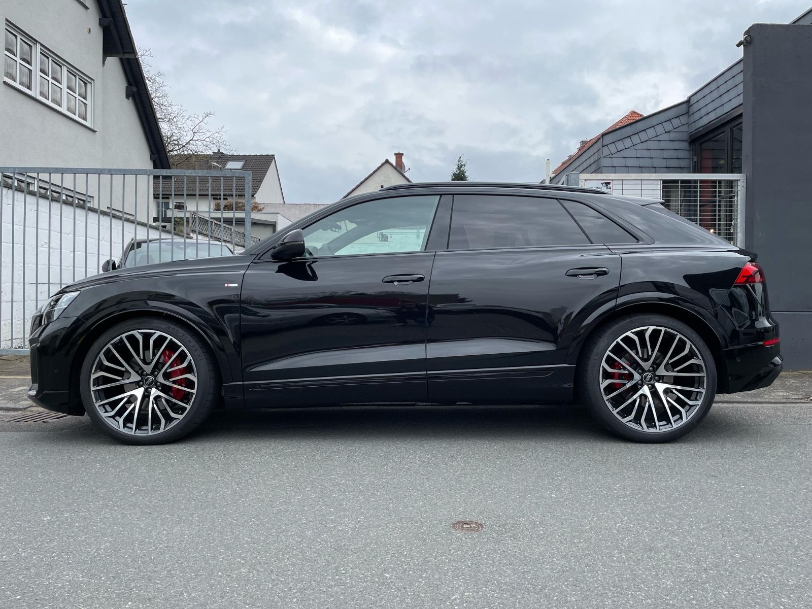 Audi Q8 50 TDI Facelift - Samsaru's Car Outlet