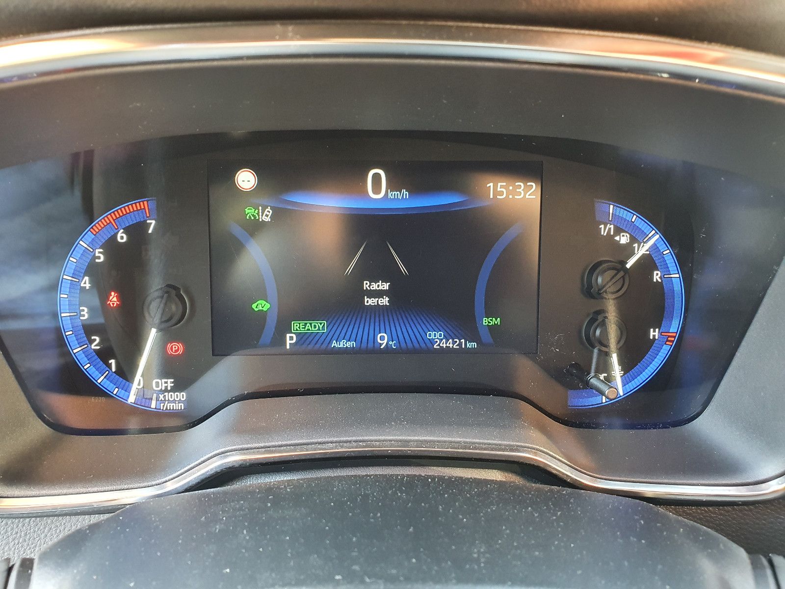 Toyota Corolla 1.8 Hybrid - Samsaru's Car Outlet