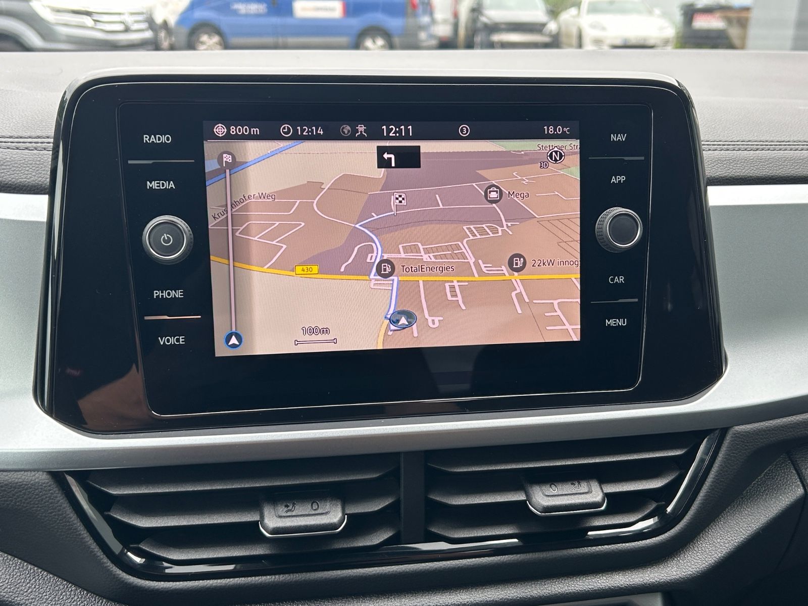 Volkswagen T-Roc 1.0 TSI Life - Samsaru's Car Outlet