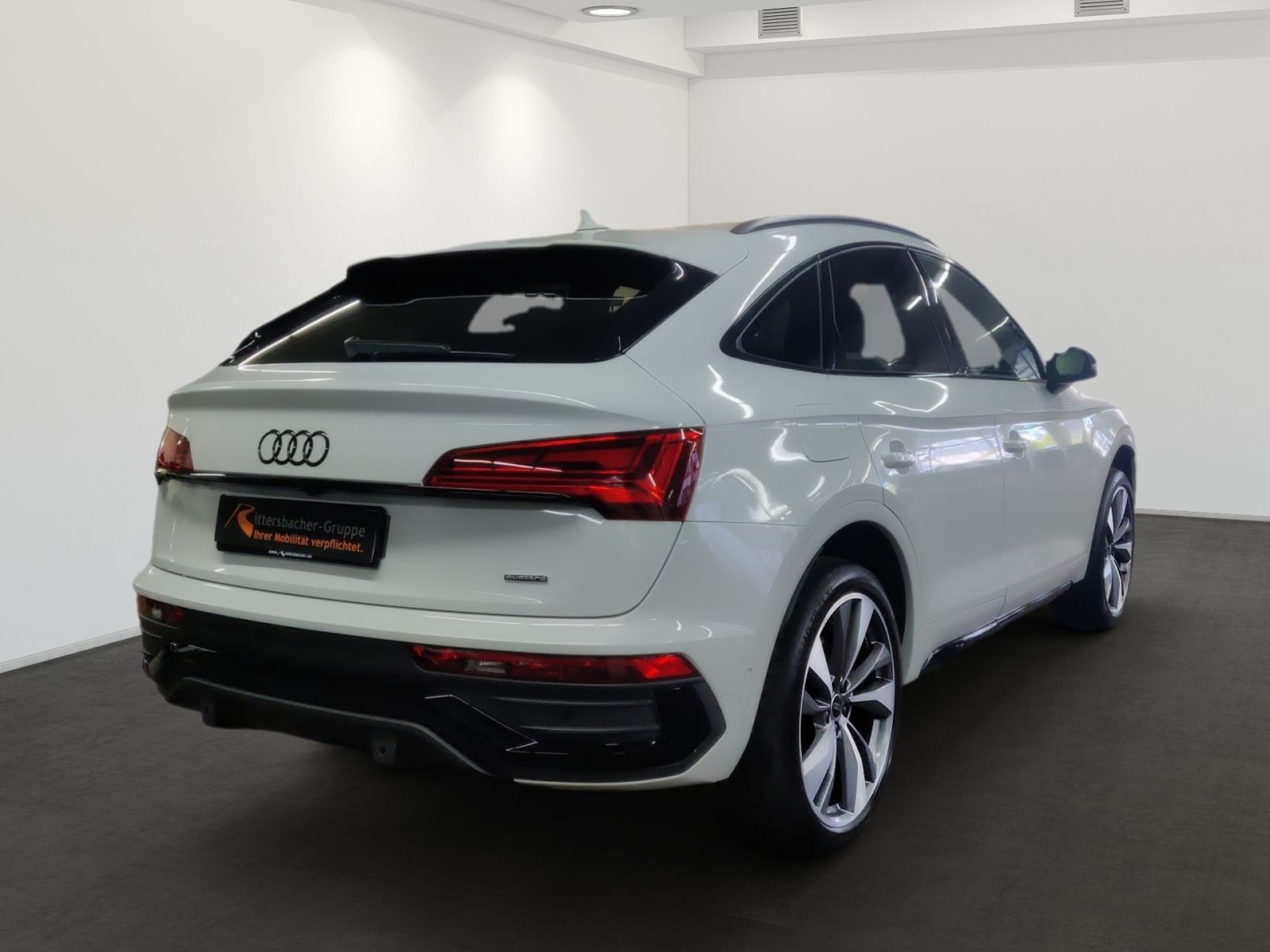 Audi Q5 Sportback s-line 55 TFSe quattro - Samsaru's Car Outlet