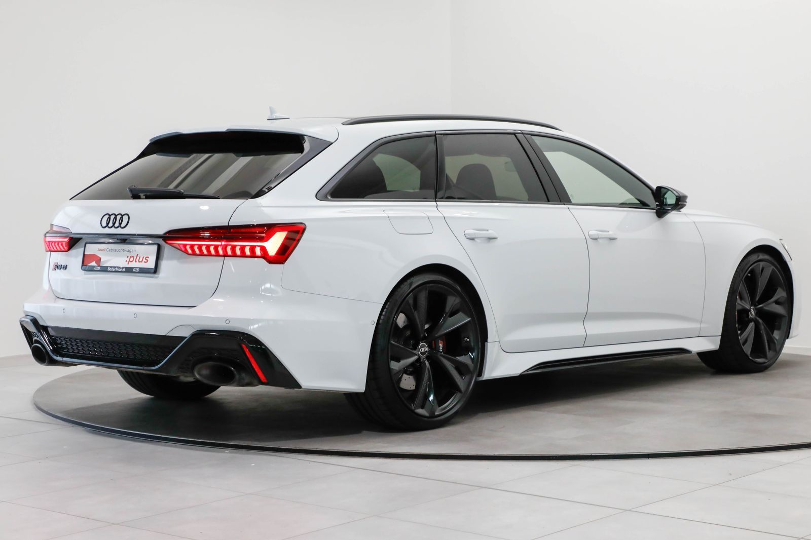 Audi RS 6 Avant performance AHK Pano HUD Matrix B&O