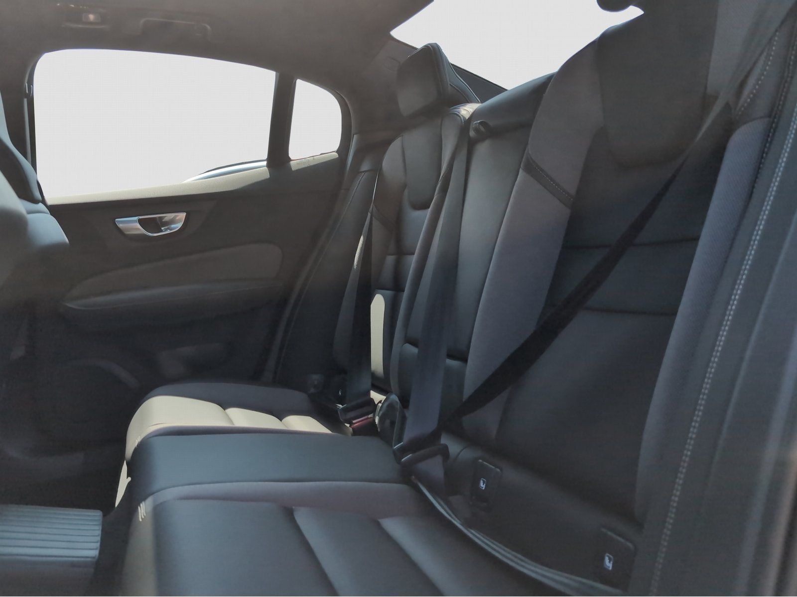 Volvo S60+Recharge+T8+AWD+Plug-in-Hybr.+E-Sitze+Standh