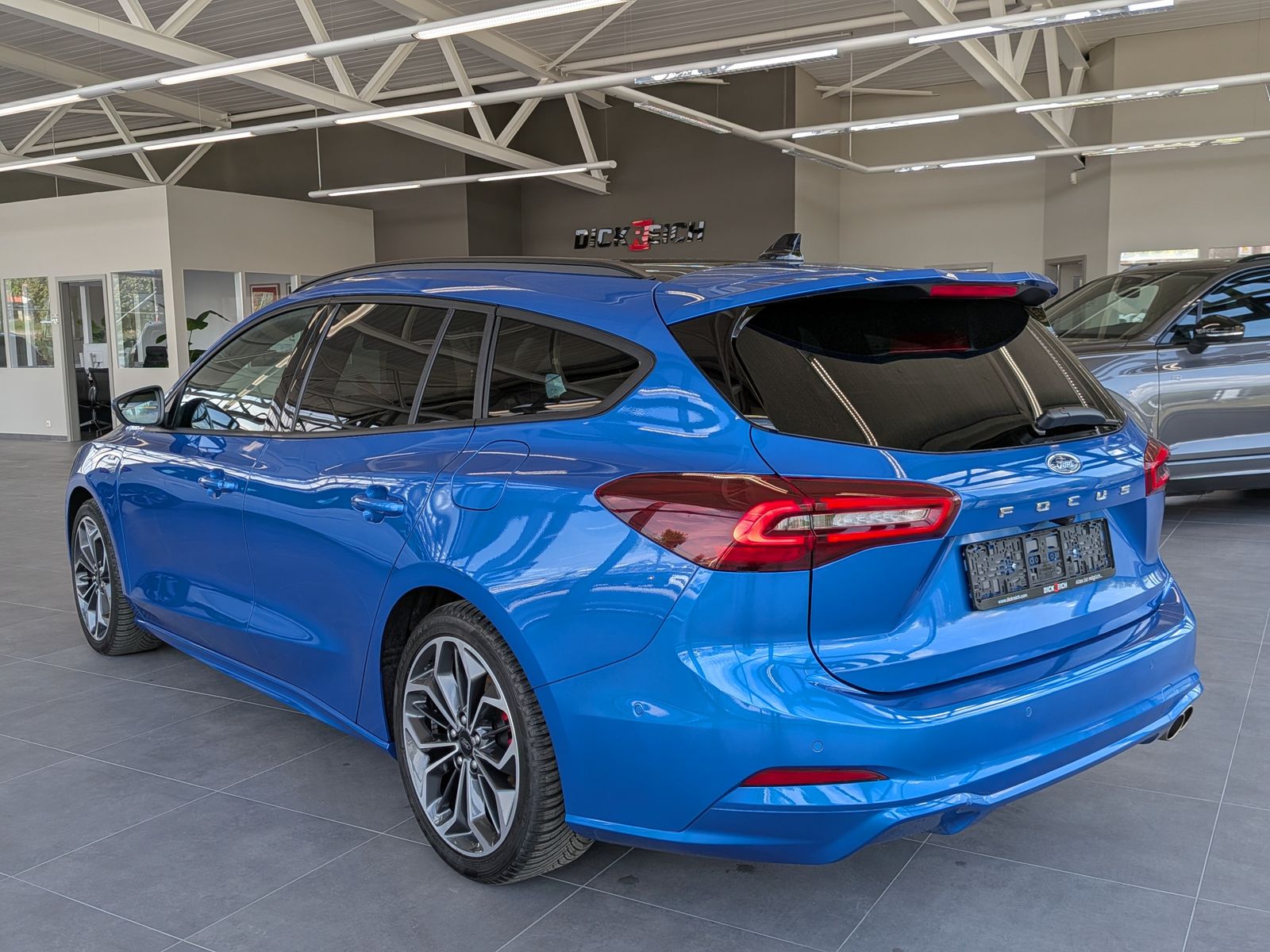 Ford Focus ST-Line X Styling Matrix B&O Pano 18"