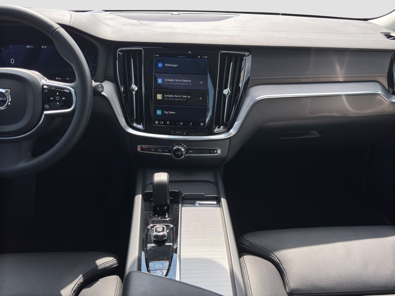 Volvo V60 B4 Cross Country Ultimate AWD/AHK/Pano/StHz