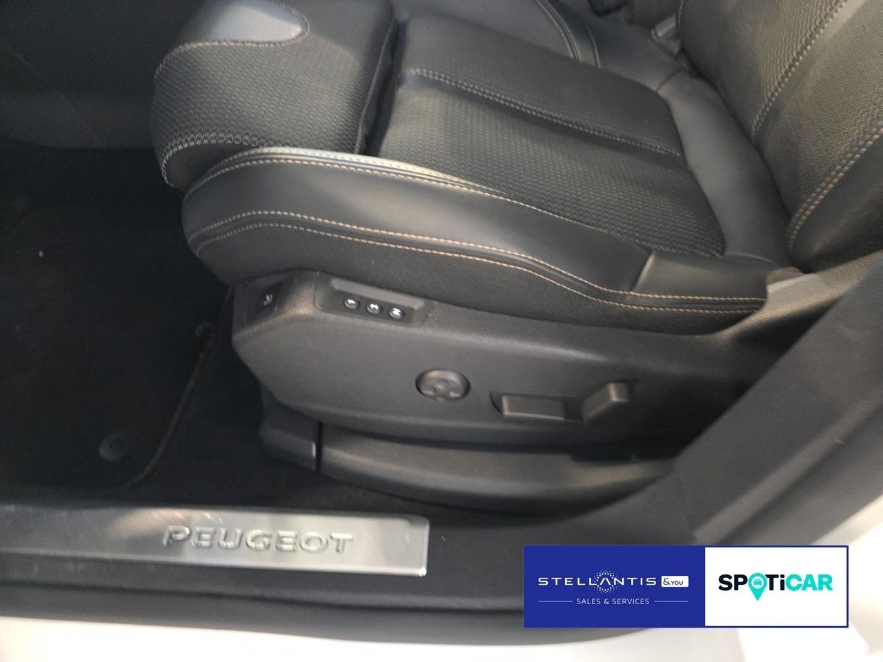Peugeot 3008 Hybrid 225 GT PANODACH SHZ NAVI CAM