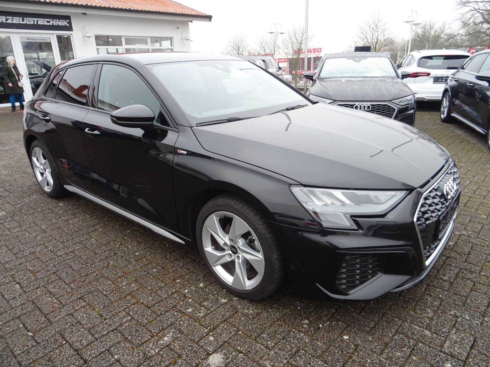 Audi A3 Sportback 30 TFSI S line Navi LED SHZ Virtual