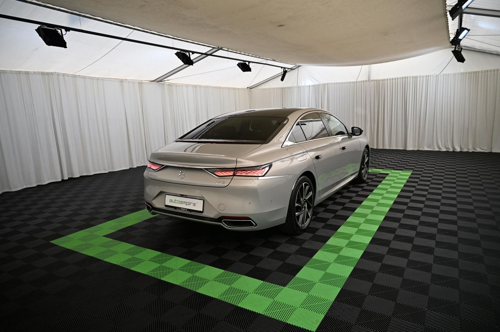 DS Automobiles DS9 1.6 E-Tense 250 RIVOLI+ UVP 68.000 EUR