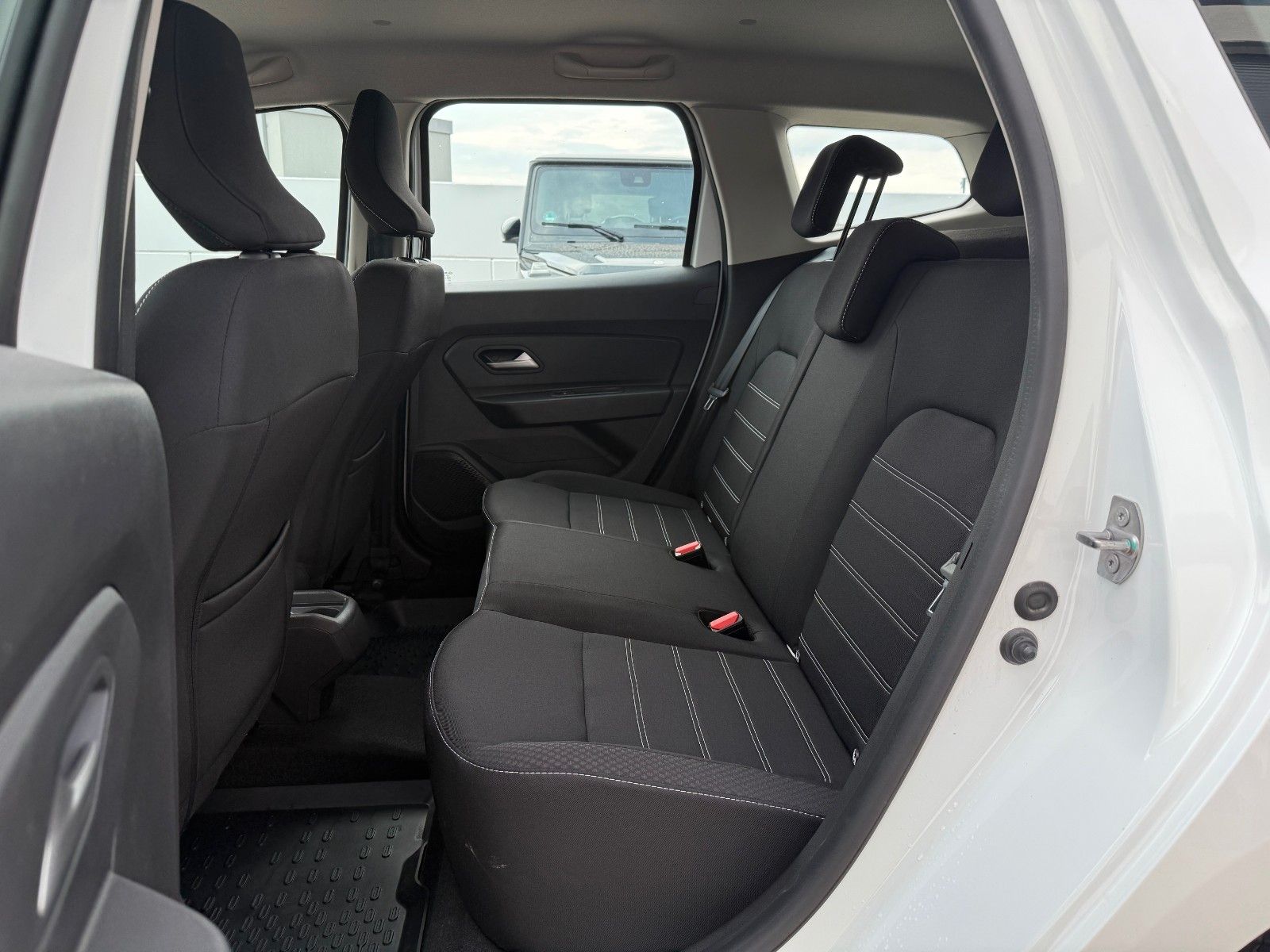 Dacia Duster II Expression 4WD - Samsaru's Car Outlet