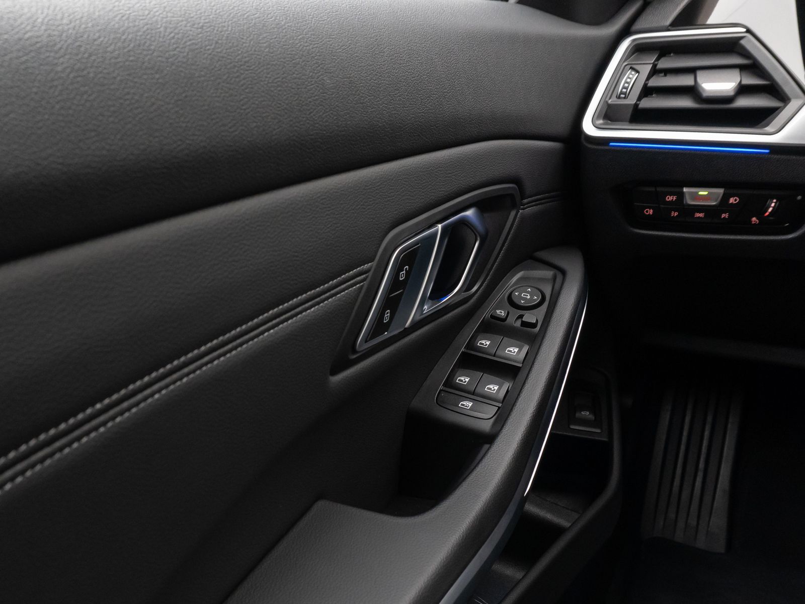 BMW 320d SportLine - Samsaru's Car Outlet
