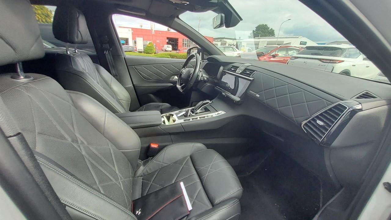DS Automobiles DS7 Grand Chic*Pano*NightV*20`*Vocal*SH+SK