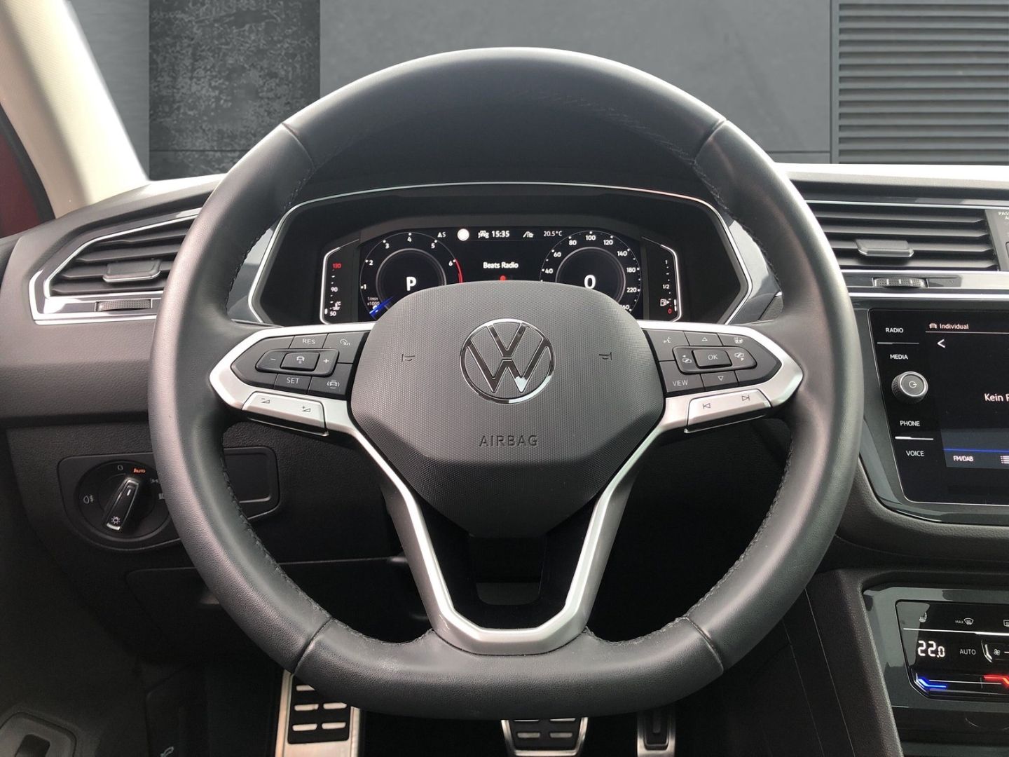 Volkswagen Tiguan 1.5 TSI DSG Move - Samsaru's Car Outlet