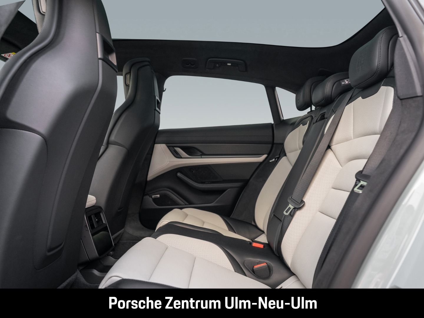 Porsche Taycan 4S Cross Turismo HA-Lenkung Active-Ride