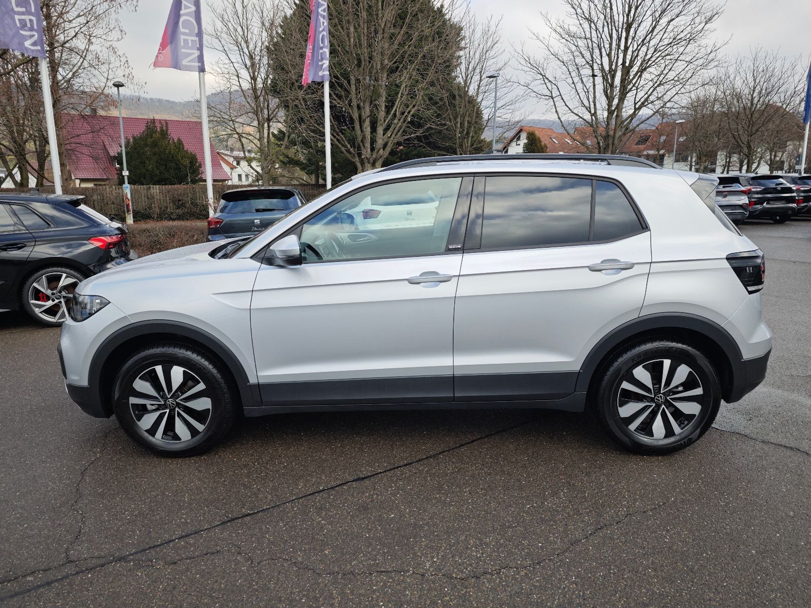Volkswagen T-Cross Move - Samsaru's Car Outlet