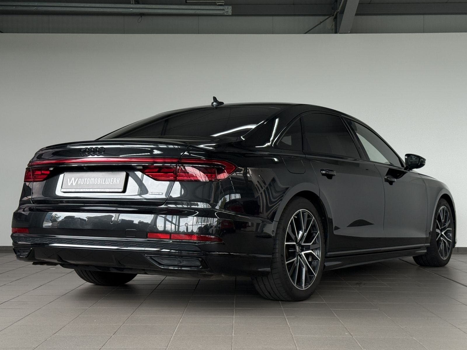 Audi A8 60 TDI L S-Line - Samsaru's Car Outlet