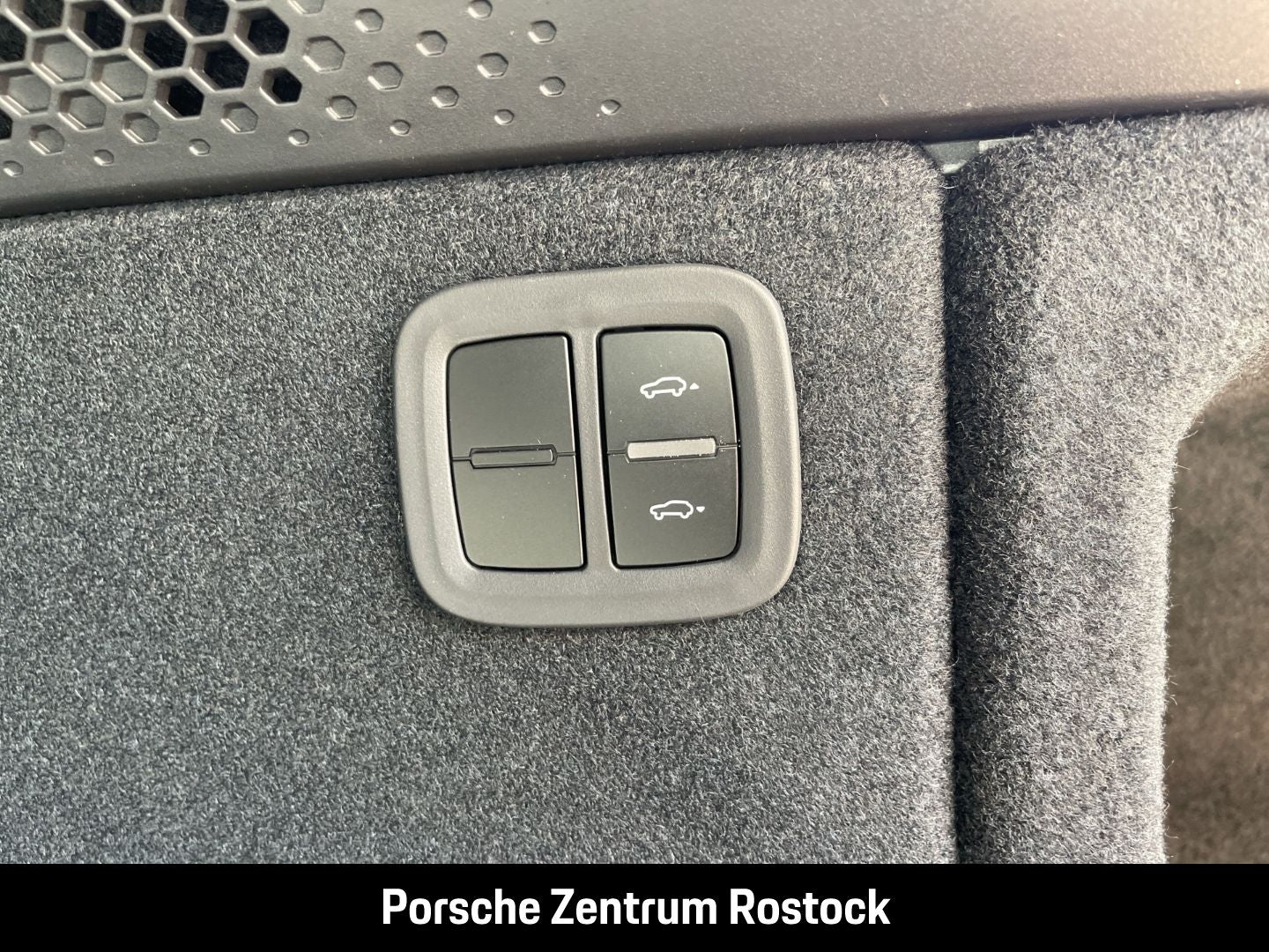 Porsche Macan InnoDrive BOSE Luftfederung 21-Zoll