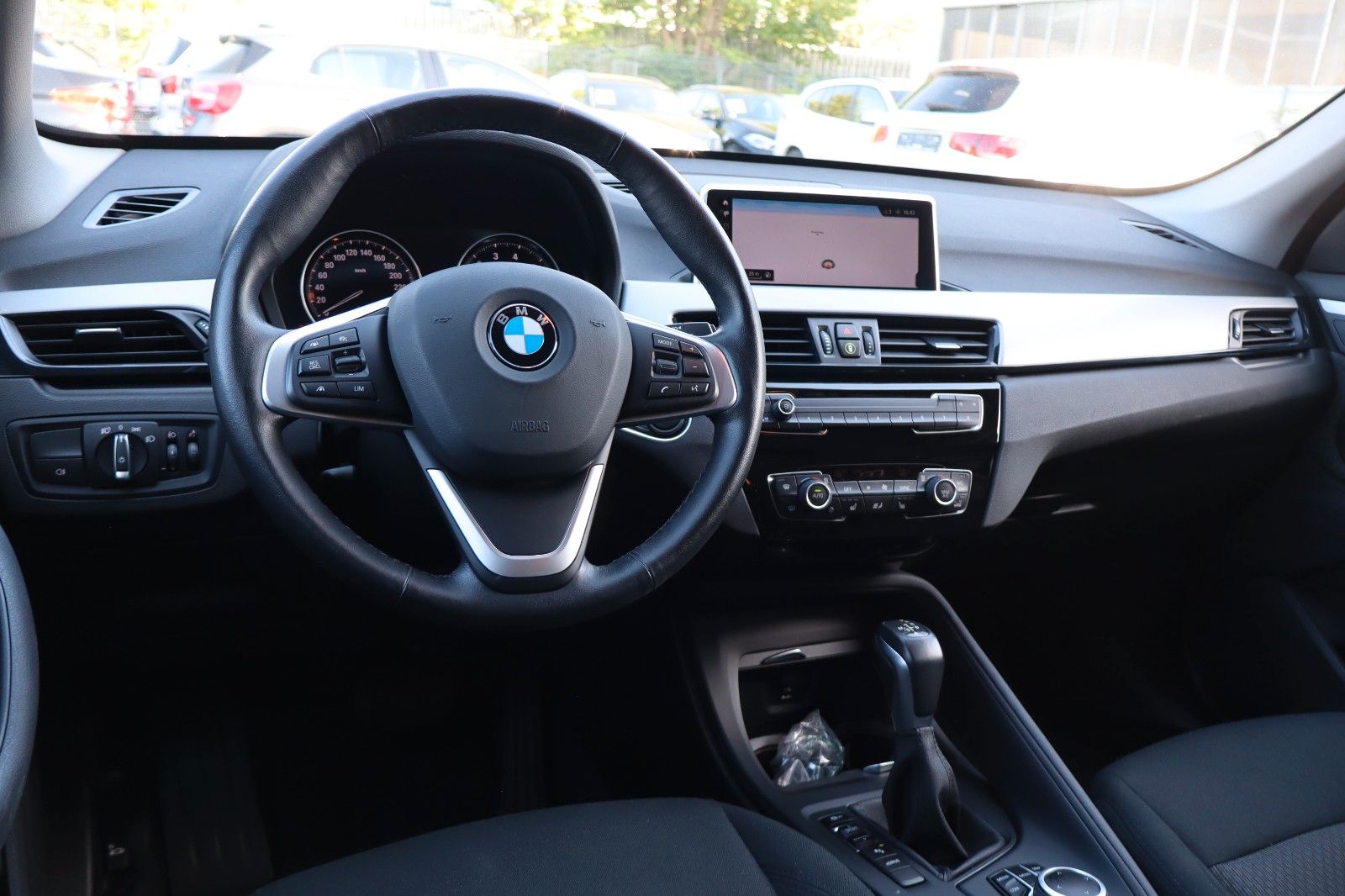 BMW X1 xDrive 25 e Advantage - Samsaru's Car Outlet
