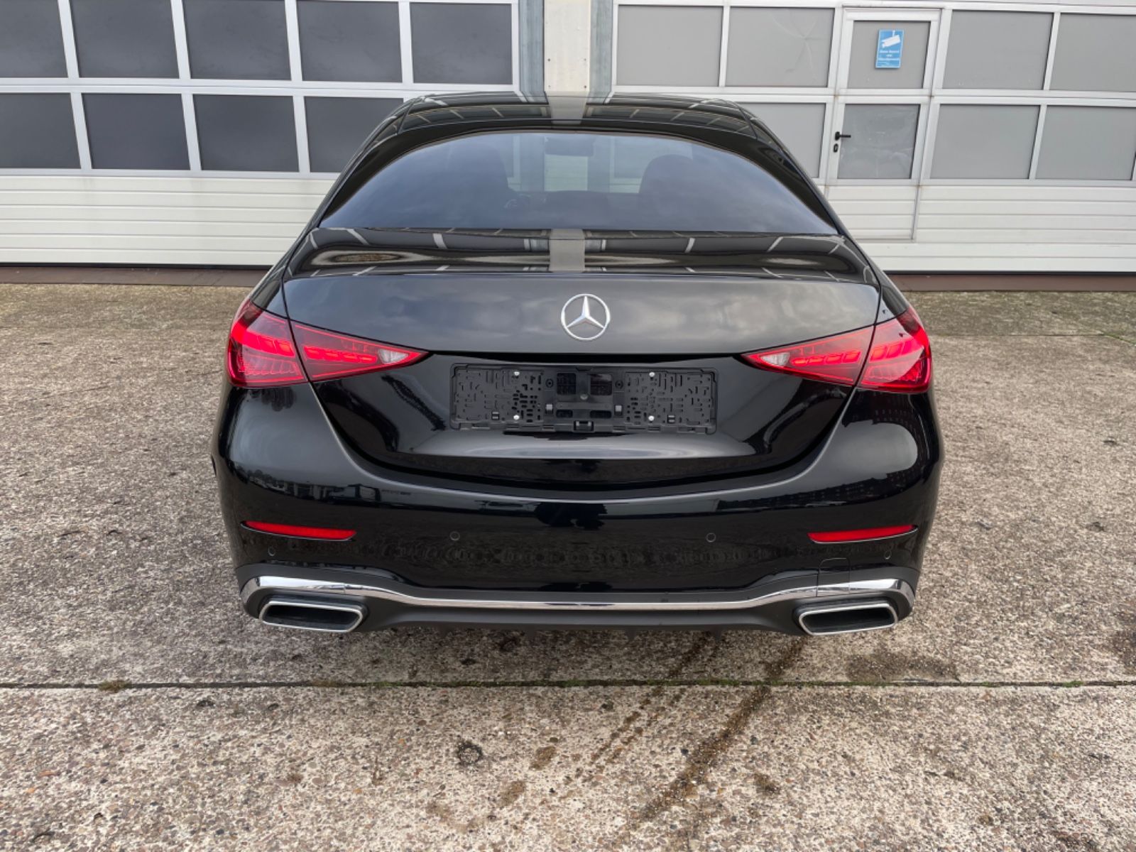 Mercedes-Benz C 220d AMG - Samsaru's Car Outlet