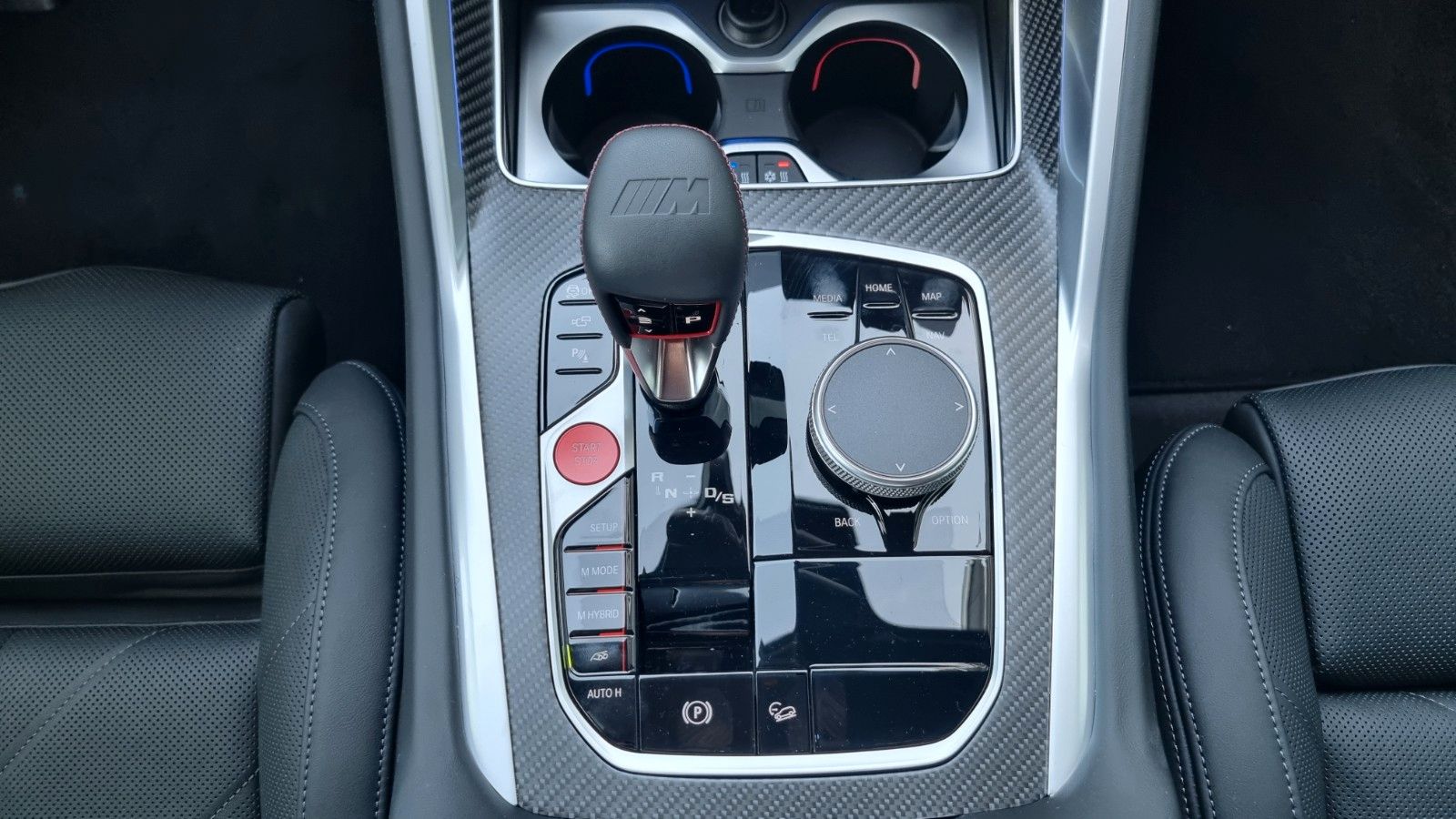 BMW XM 4.4i V8 LNP 190€ 8 Fach Bereift