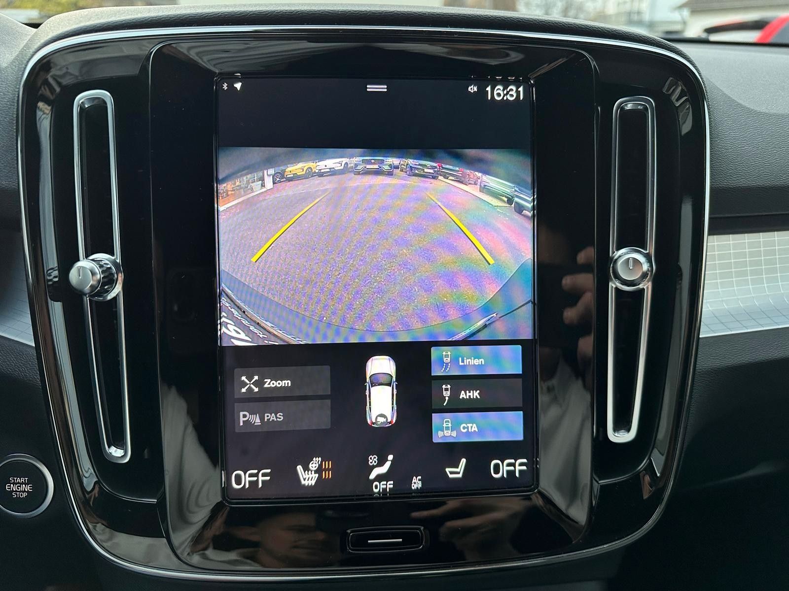 Volvo XC40 T4 Plug in MJ23, AHK,BLIS,ACC,Kamera,19''