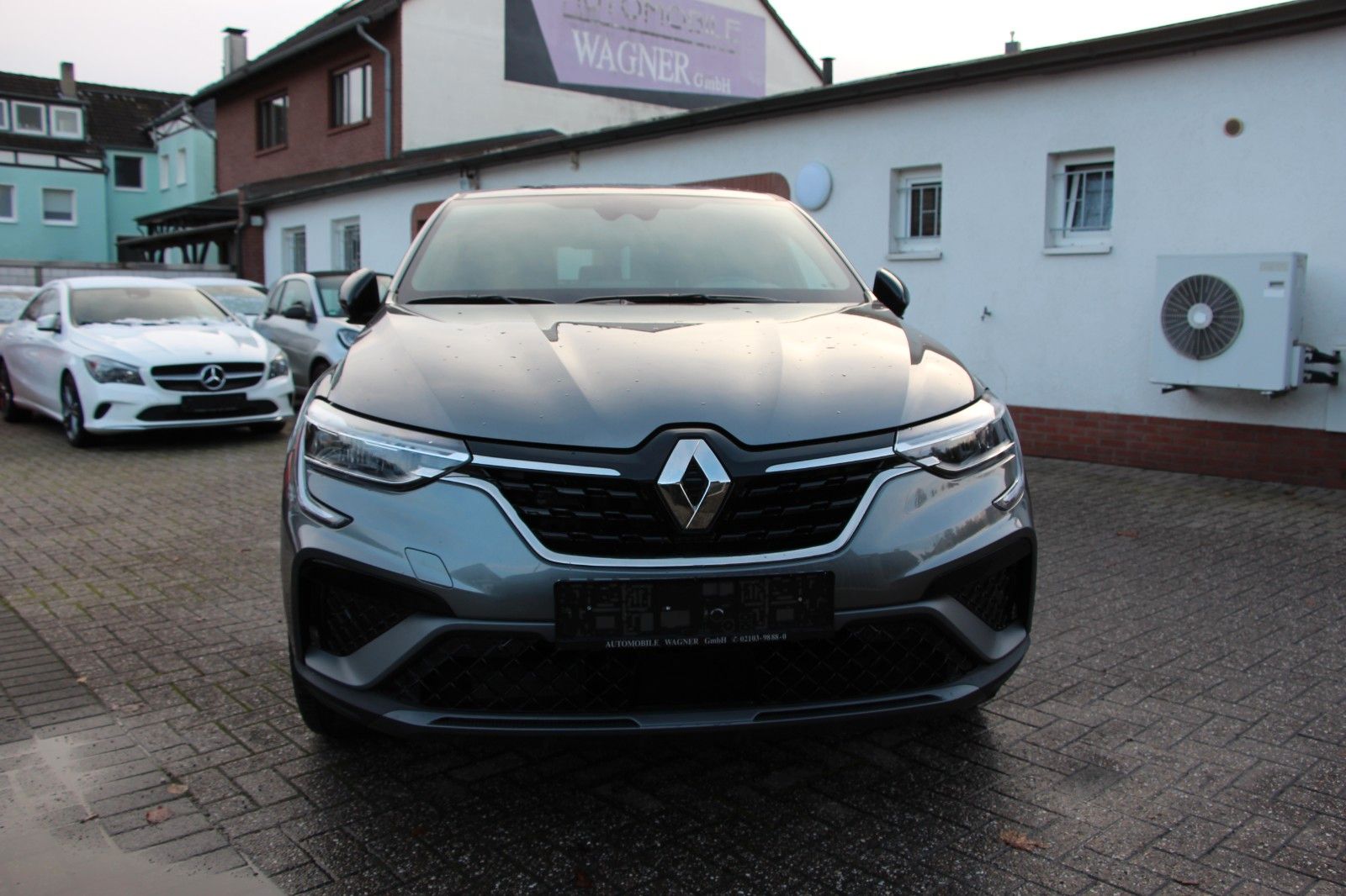Renault Arkana Mild Hybrid R.S. Line - Samsaru's Car Outlet