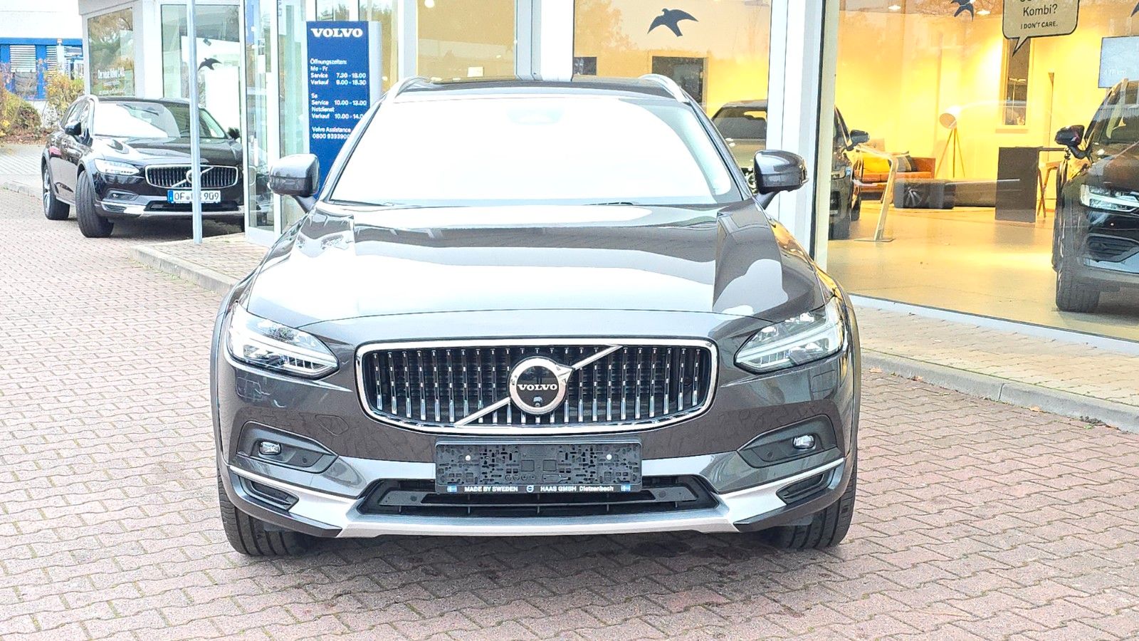 Volvo V90 Cross Country B4 D AWD Plus Auto