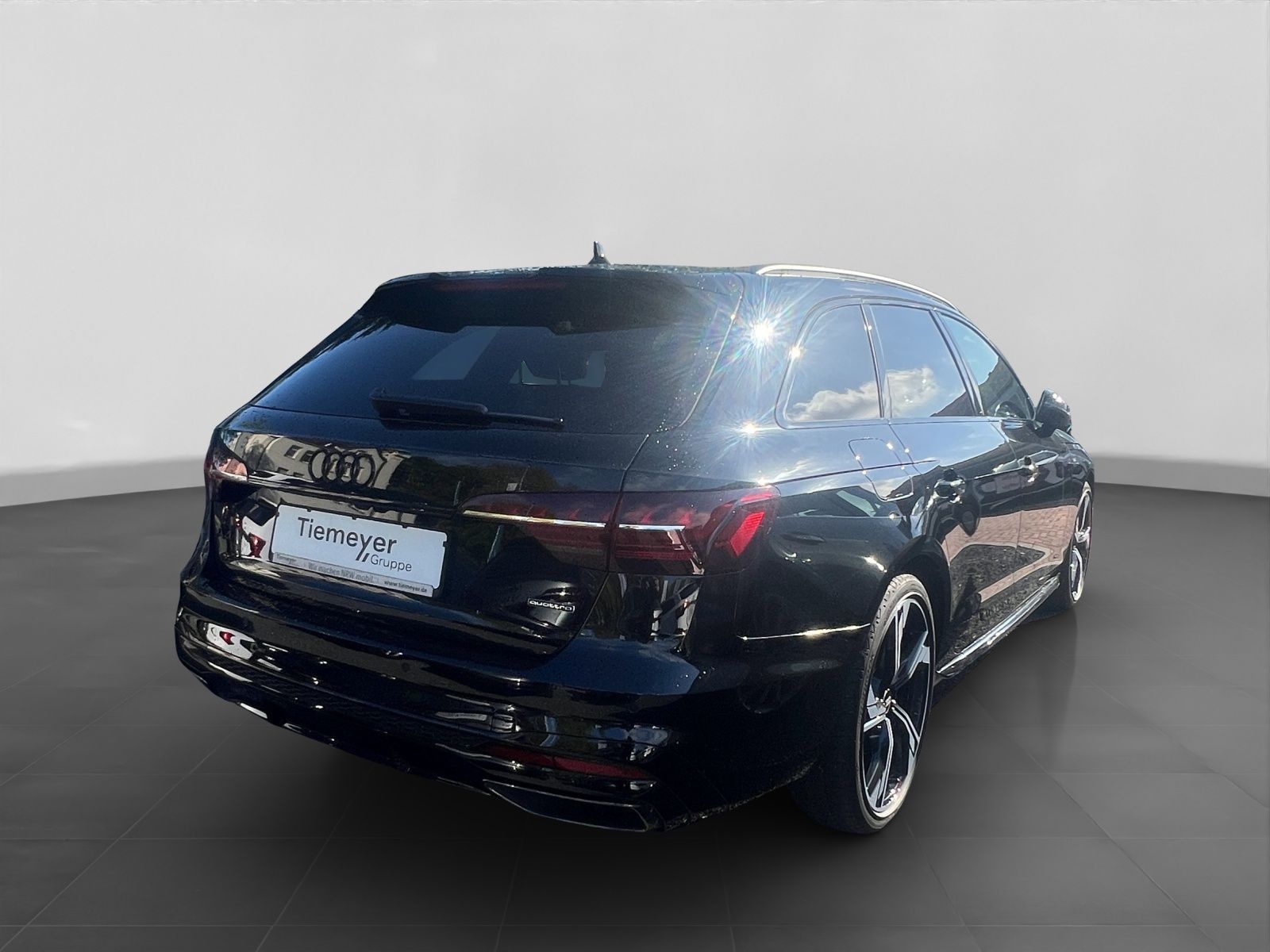Audi A4 Avant 40 TFSI Q 2x S LINE AHK LM19 MATRIX-LED