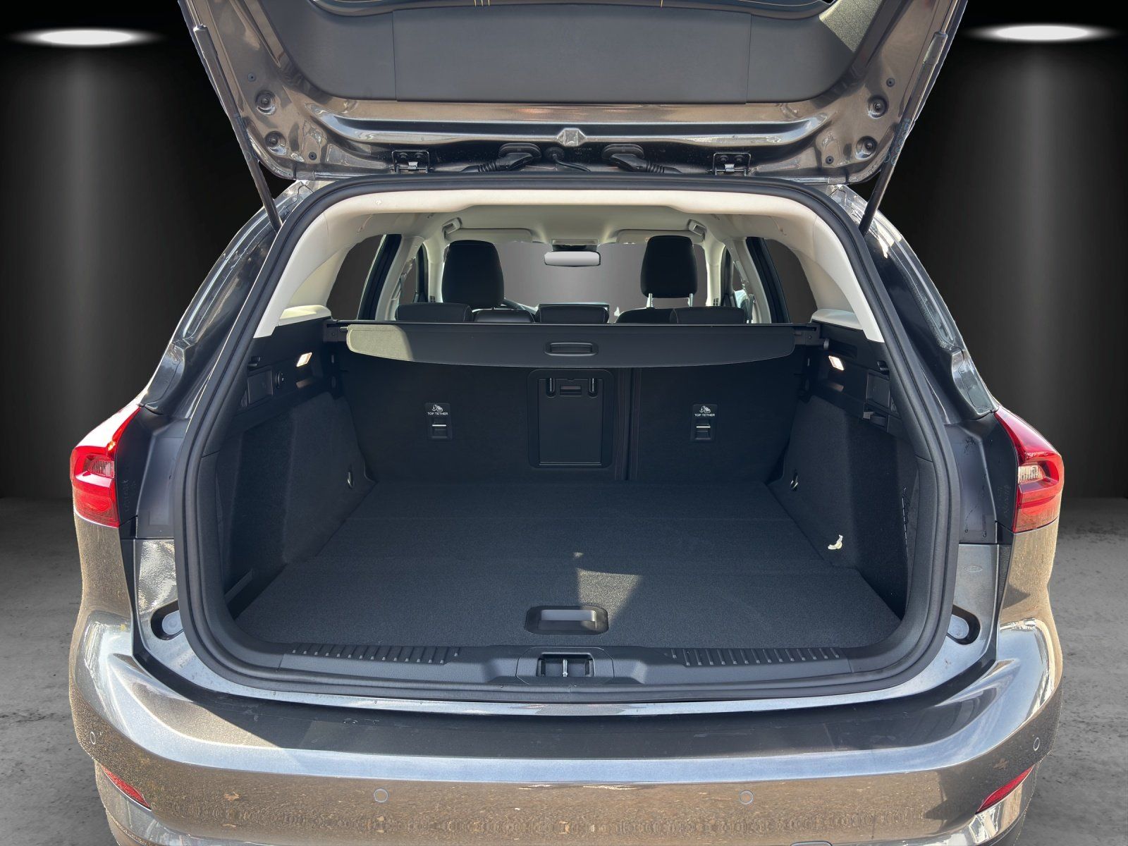 Ford Focus Turnier Titanium X 155PS B&O eCall Winter