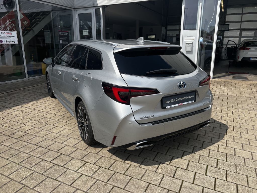 Toyota Corolla 2.0 Hybrid Touring Sports Team D. mit Te
