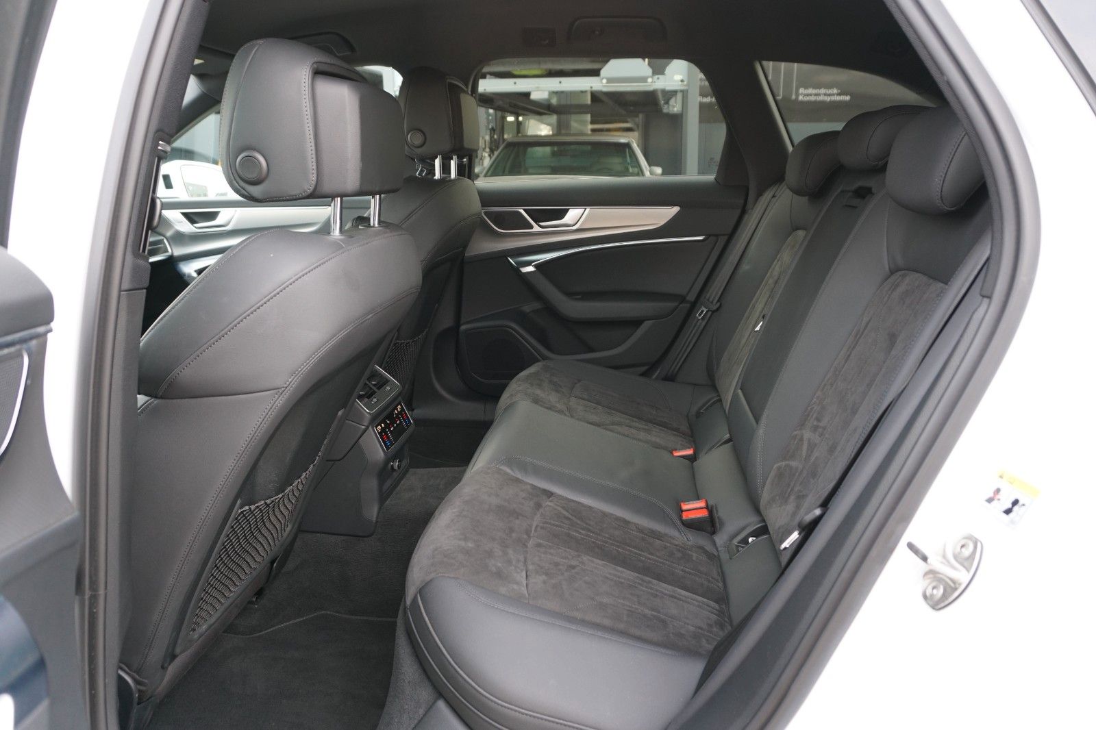 Audi A6 Avant 40 TDI Sport - Samsaru's Car Outlet