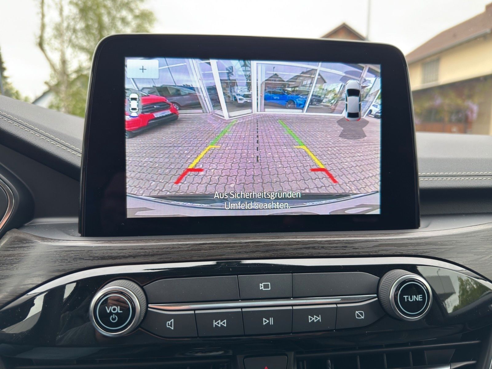 Ford Kuga Plug-In Hybrid Vignale - Samsaru's Car Outlet