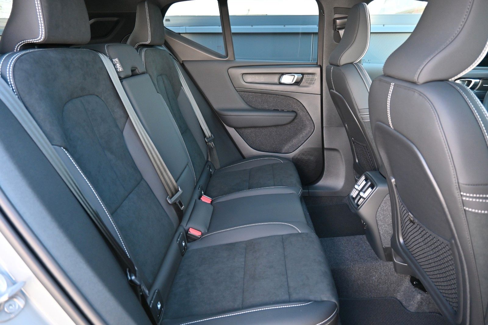 Volvo XC40 B4 DKG Ultra Dark*FSHZG*PANO*360°*ACC*AHK