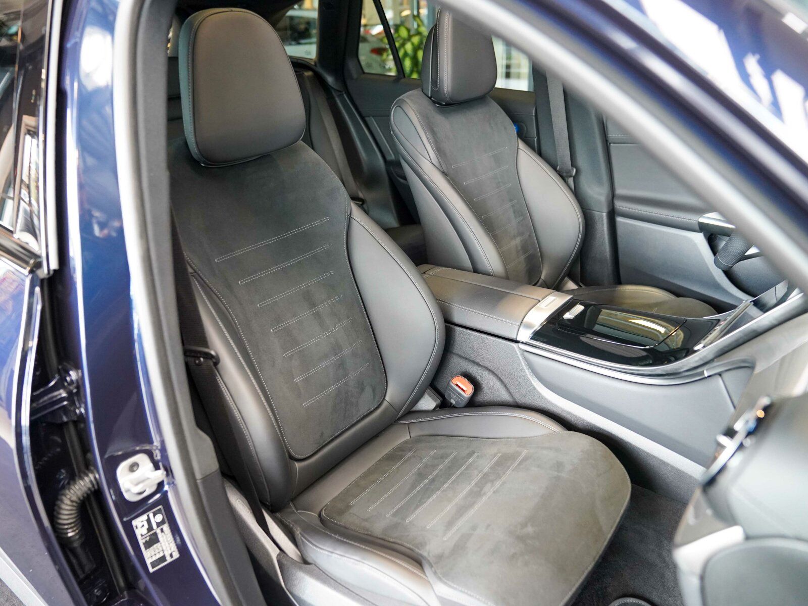Mercedes-Benz GLC 300 d 4M AMG Line - Samsaru's Car Outlet