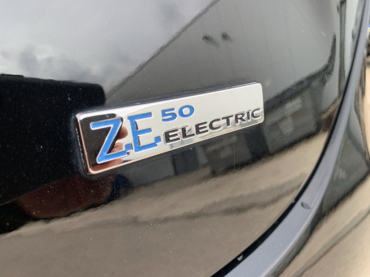 Renault ZOE EXPERIENCE - Samsaru's Car Outlet