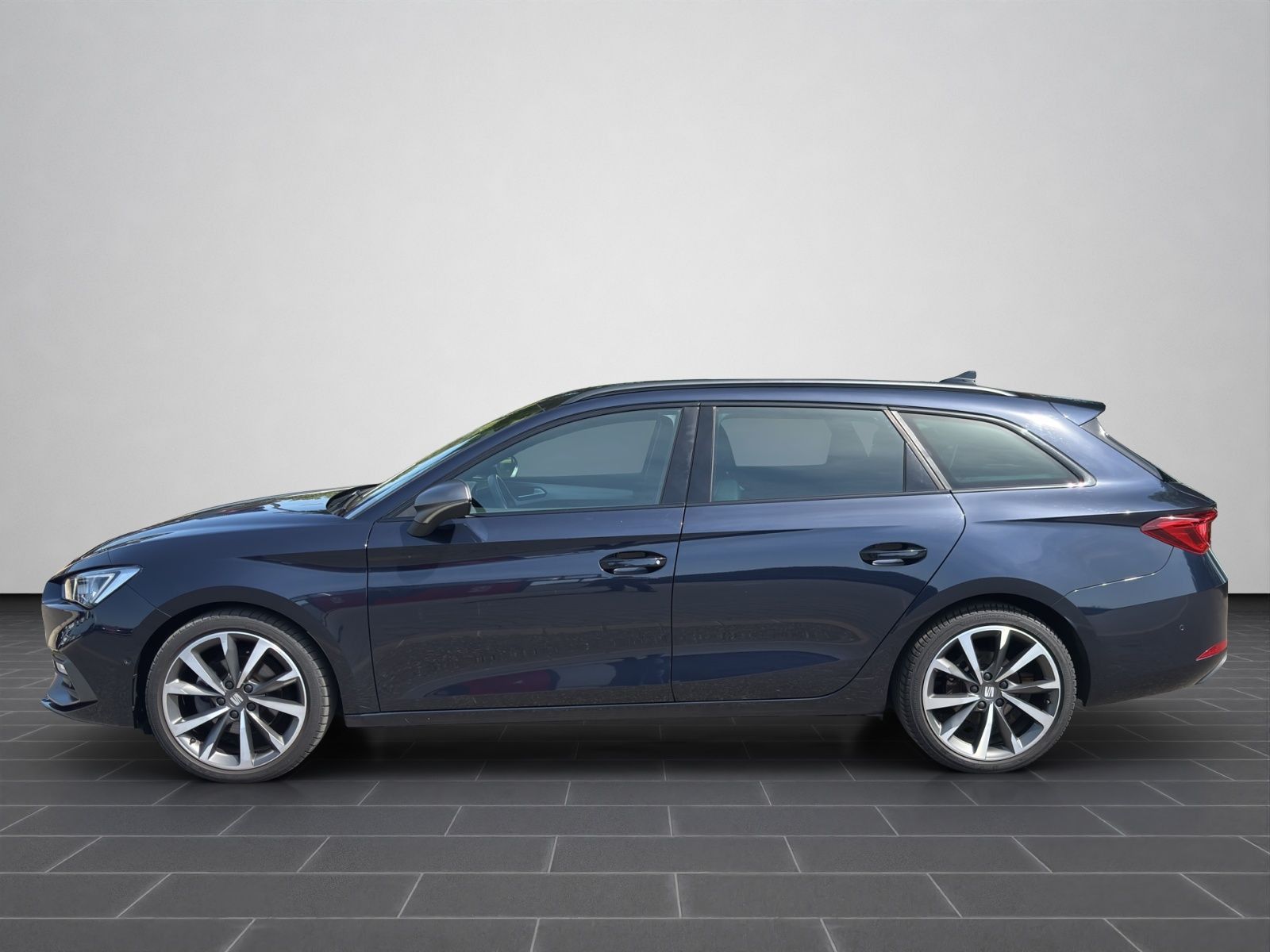 Seat Leon Sportstourer 1.5 eTSI FR RFK NAVI SHZ LED A