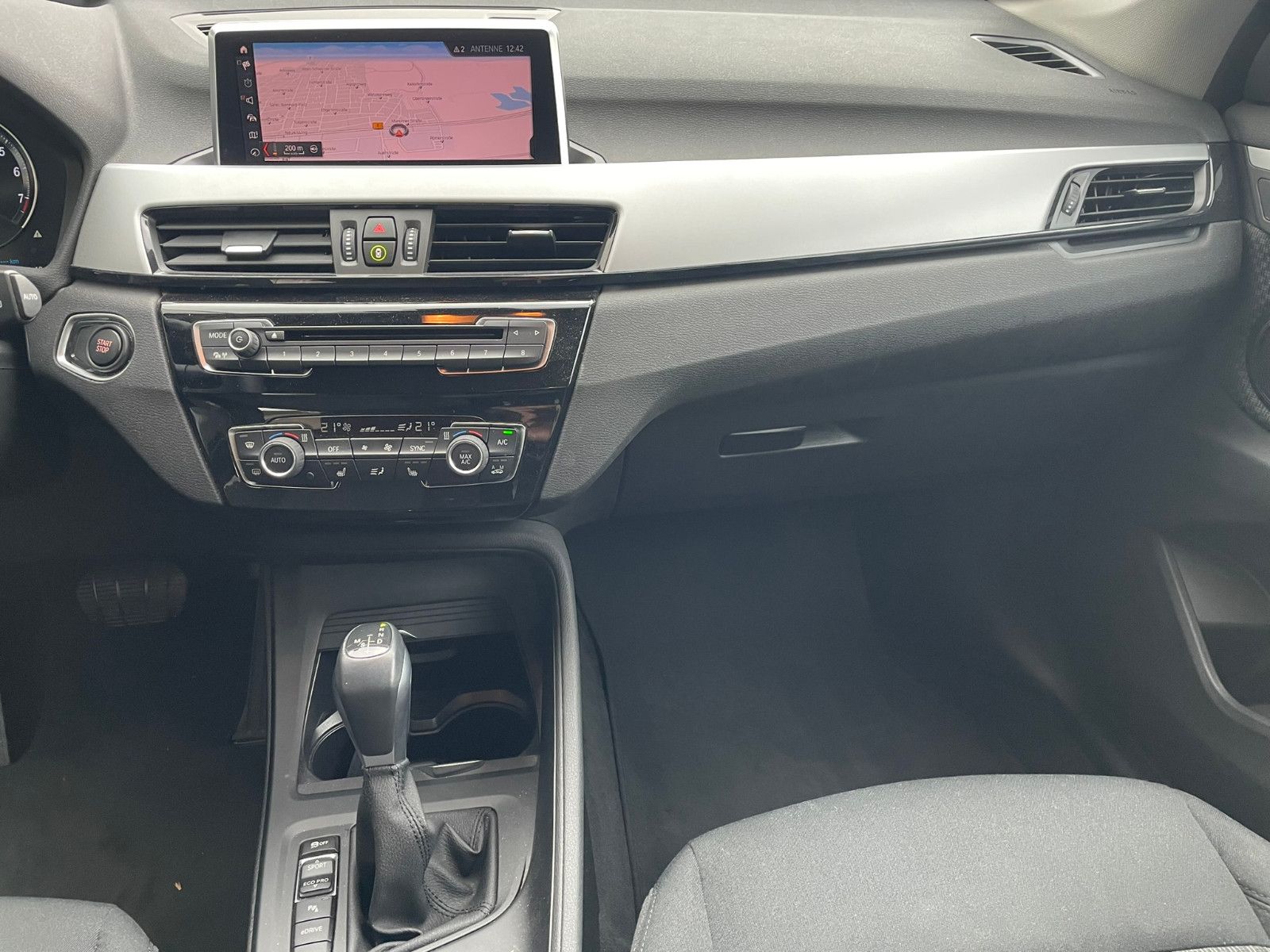 BMW X1 xDrive 25 e Advantage Automatik - Samsaru's Car Outlet