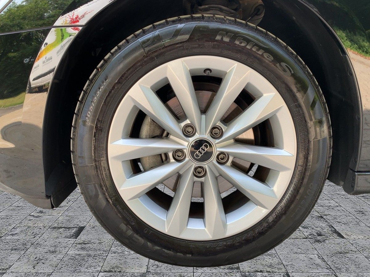 Audi A3 Sportback 30 TDI S-TR LED+NAVI+AHK+STDHZG+ACC