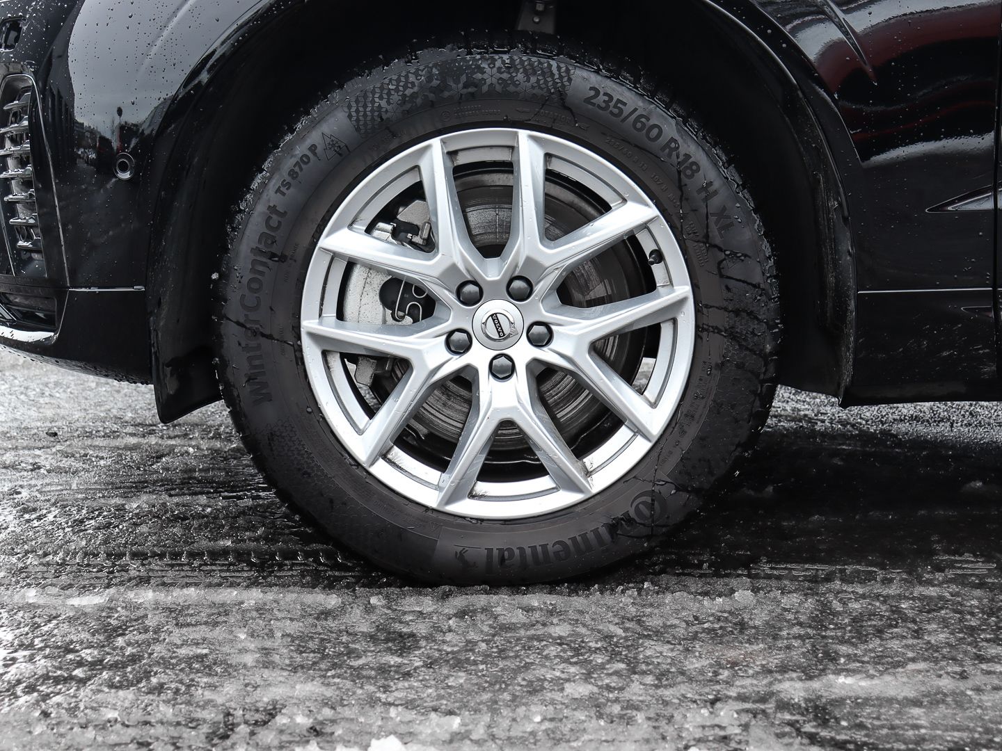 Volvo XC60 Plus Black Edition Recharge Plug-In Hybrid