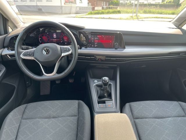 Volkswagen Golf Variant 2.0 TDI Life - Samsaru's Car Outlet