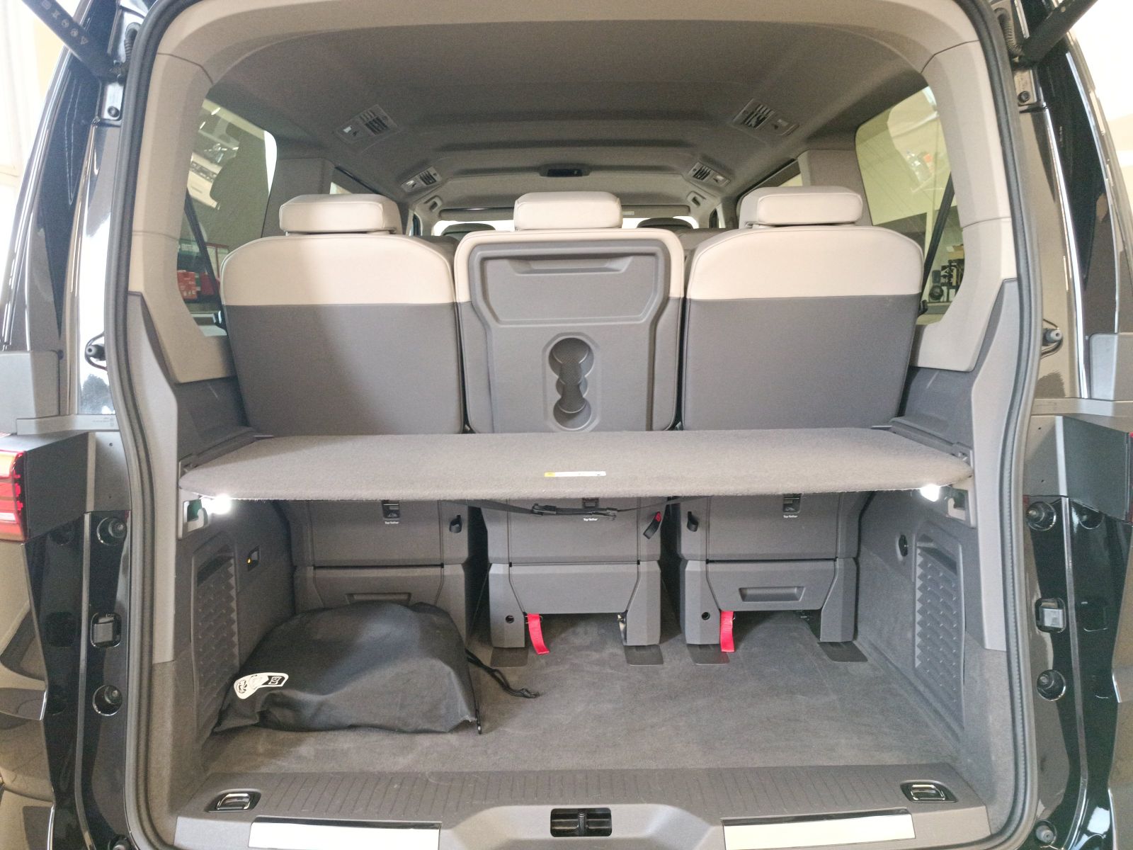 Volkswagen T7 Multivan 1,5 TSI eHybrid lang 4M AHK*ACC*LED