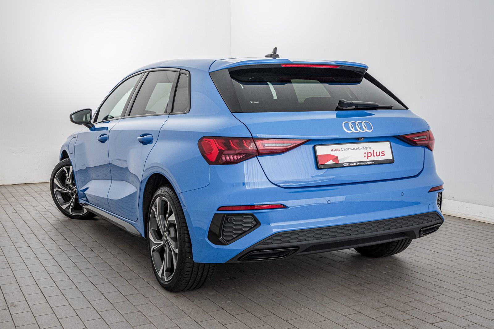Audi A3 Sportback 40 TFSI e S line S tr. - Samsaru's Car Outlet