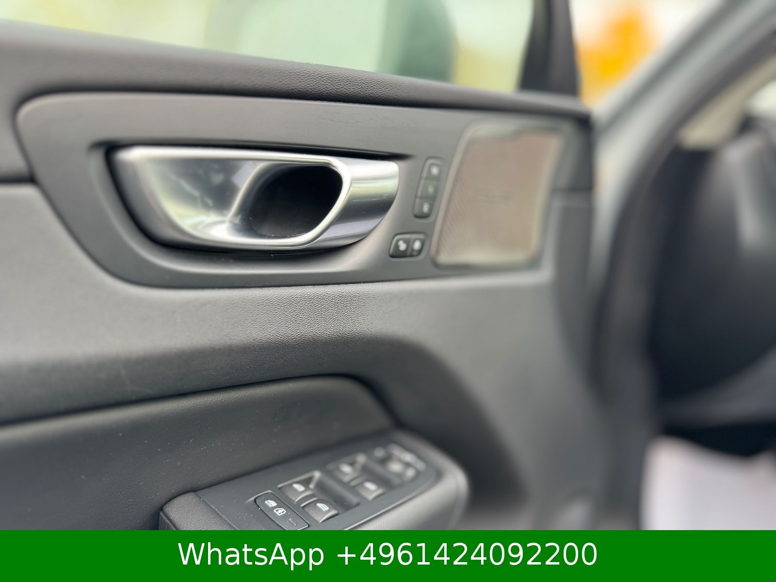 Volvo XC60 Plus Dark AWD AHK|KAMERA|H&K