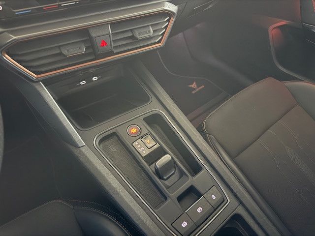 Cupra Formentor e-HYBRID DSG LED AHK Kamera ACC