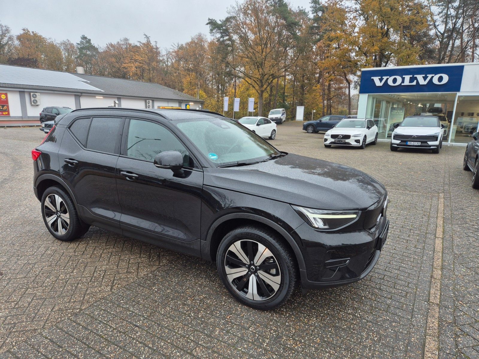 Volvo XC40 Twin Motor Plus Recharge Pure Electric AWD